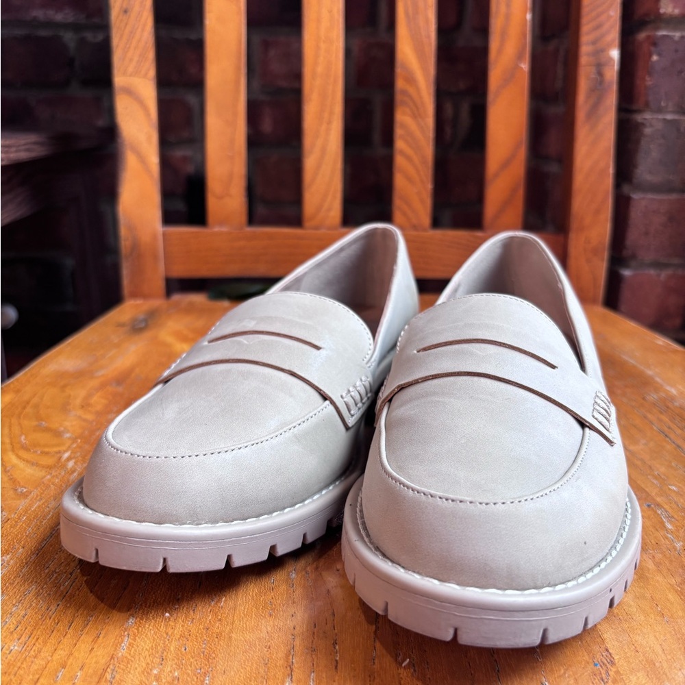 Dolce Vita womens Crisp chunky lug sole loafers academia preppy office dune 8